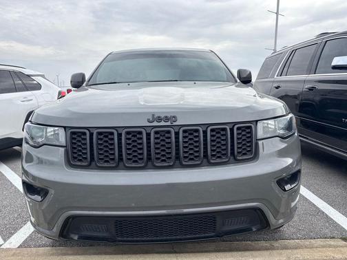2021 Jeep Grand Cherokee Laredo