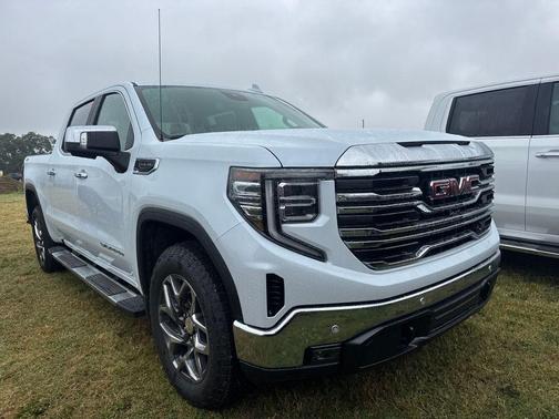Glacier White Tricoat 2026 GMC Sierra 1500 SLT