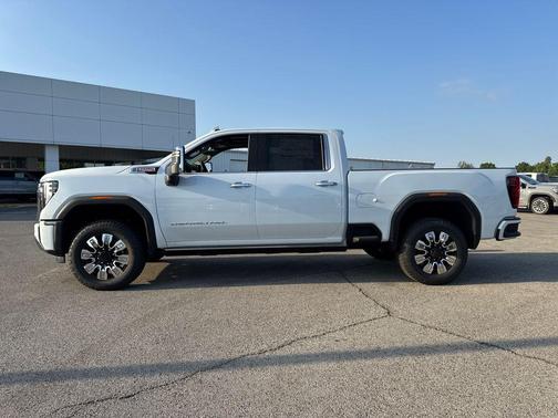 Glacier White Tricoat 2026 GMC Sierra 2500 Denali