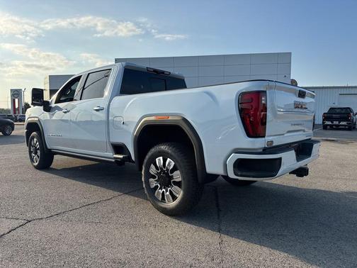 Glacier White Tricoat 2026 GMC Sierra 2500 Denali
