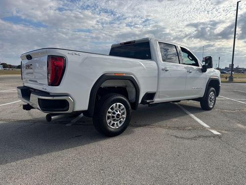 2026 GMC Sierra 2500 SLE