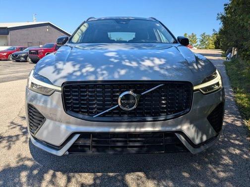 2025 Volvo XC60 B5 Plus