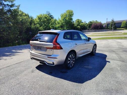Tan 2025 Volvo XC60 B5 Plus
