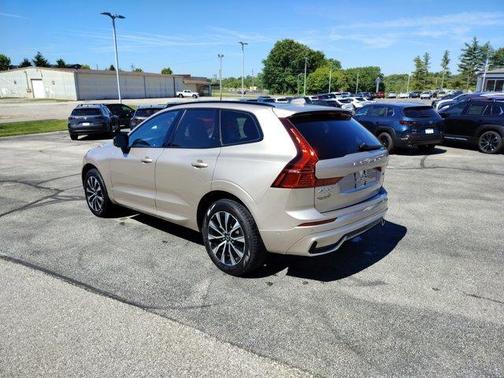 Tan 2025 Volvo XC60 B5 Plus