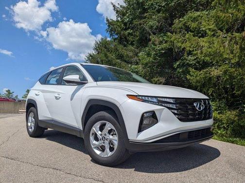 2024 Hyundai TUCSON SE