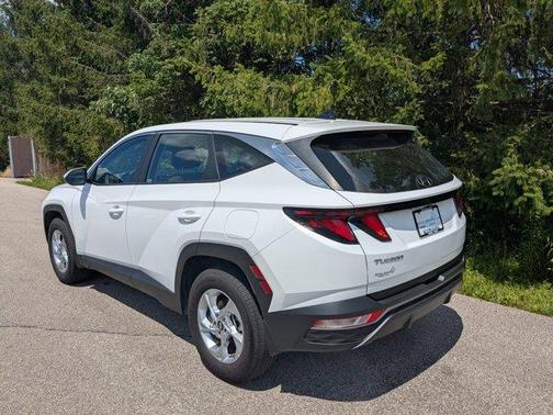 2024 Hyundai TUCSON SE