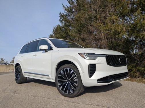 2026 Volvo XC90 B6 Plus 7-Seater