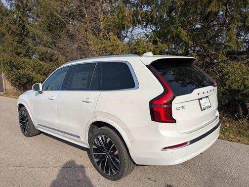 2026 Volvo XC90 B6 Plus 7-Seater