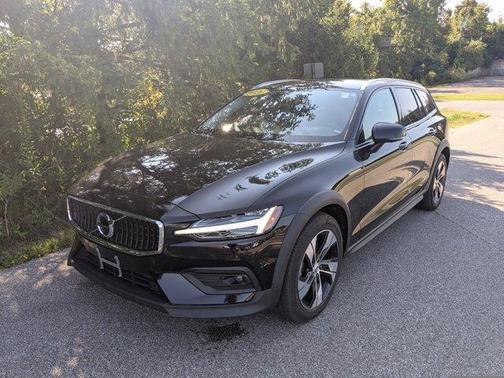 2020 Volvo V60 Cross Country T5
