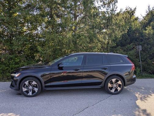 2020 Volvo V60 Cross Country T5
