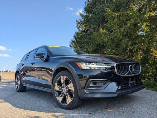 2020 Volvo V60 Cross Country T5