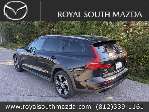 2020 Volvo V60 Cross Country T5