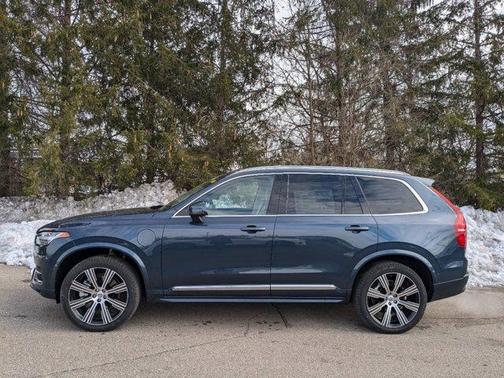 2025 Volvo XC90 Plug-In Hybrid T8 Plus 7-Seater