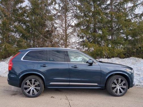2025 Volvo XC90 Plug-In Hybrid T8 Plus 7-Seater