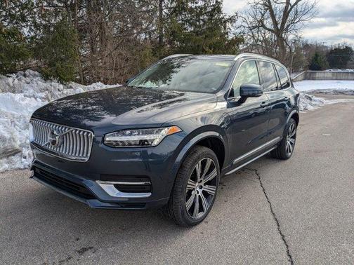 2025 Volvo XC90 Plug-In Hybrid T8 Plus 7-Seater