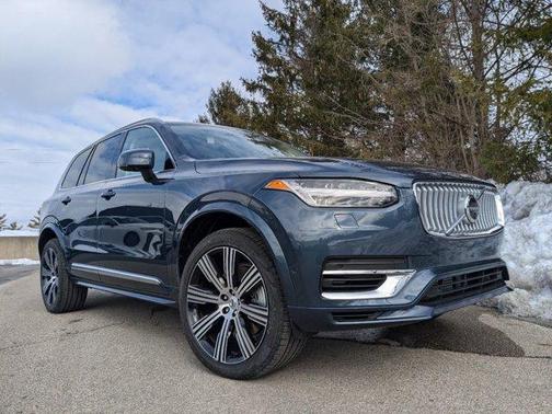2025 Volvo XC90 Plug-In Hybrid T8 Plus 7-Seater