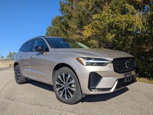 2025 Volvo XC60 B5 Plus