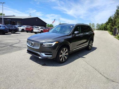 Bright 2024 Volvo XC90 B6 Ultimate Bright Theme 6-Seater