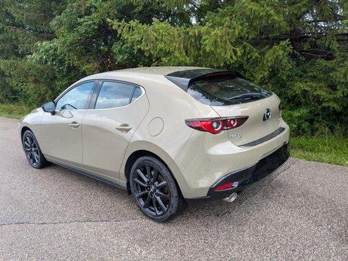 2025 Mazda Mazda3 2.5 Carbon Turbo