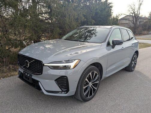 2025 Volvo XC60 B5 Plus