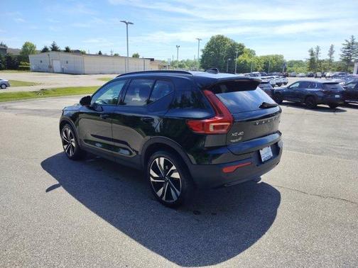 Black 2025 Volvo XC40 B5 Plus Dark Theme