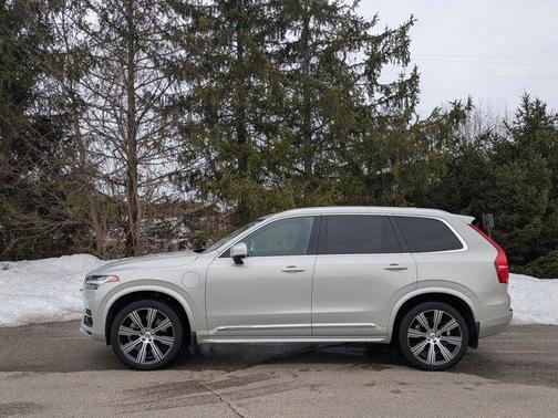 2022 Volvo XC90 Recharge Plug-In Hybrid INSCRIPTION