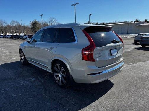 2022 Volvo XC90 Recharge Plug-In Hybrid INSCRIPTION