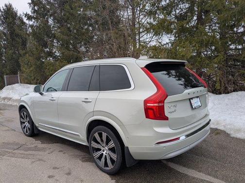 2022 Volvo XC90 Recharge Plug-In Hybrid INSCRIPTION