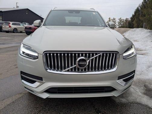 2022 Volvo XC90 Recharge Plug-In Hybrid INSCRIPTION