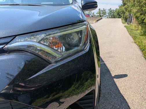2018 Toyota RAV4 Hybrid XLE