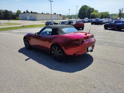 Soul Red Crystal Metallic 2026 Mazda MX-5 Miata Grand Touring