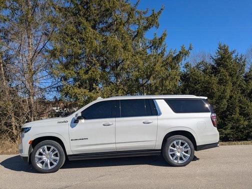 2023 Chevrolet Suburban High Country