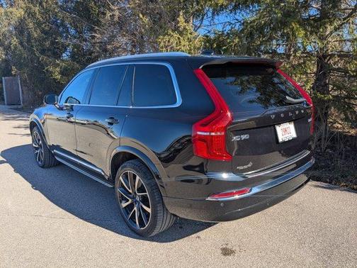 2024 Volvo XC90 B6 Plus Bright Theme 7-Seater