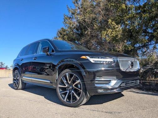 2024 Volvo XC90 B6 Plus Bright Theme 7-Seater