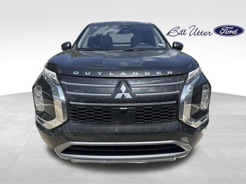 Black Diamond/Alloy Silver Roof 2025 Mitsubishi Outlander SE