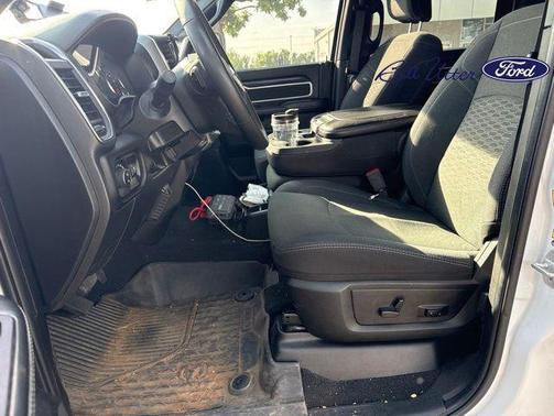 Bright White Clearcoat 2025 RAM 2500 Lone Star Crew Cab 4x4 6'4' Box