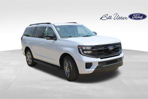 SPACE SILVER METALLIC 2026 Ford Expedition Active