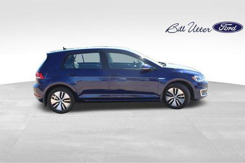 2017 Volkswagen e-Golf SE
