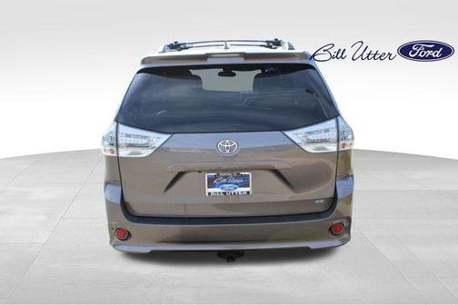 2019 Toyota Sienna SE