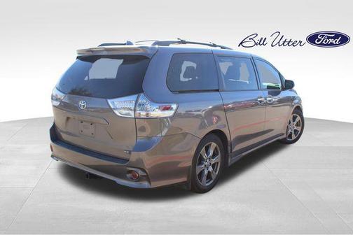 2019 Toyota Sienna SE
