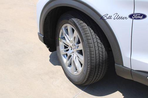 Space White Metallic 2026 Ford Explorer Platinum