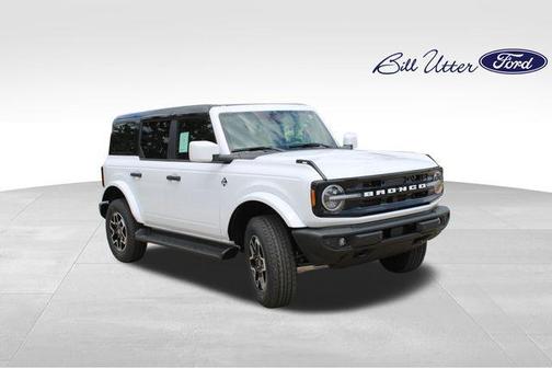 Oxford White 2026 Ford Bronco Outer Banks