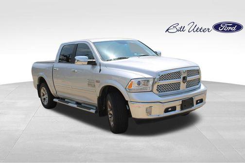 Bright Silver Metallic Clearcoat 2017 RAM 1500 Laramie