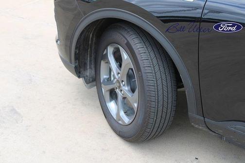 AGATE BLACK METALLIC 2026 Ford Escape ST-Line