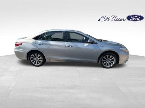 2017 Toyota Camry Hybrid XLE