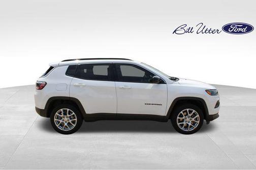 2024 Jeep Compass Latitude Lux