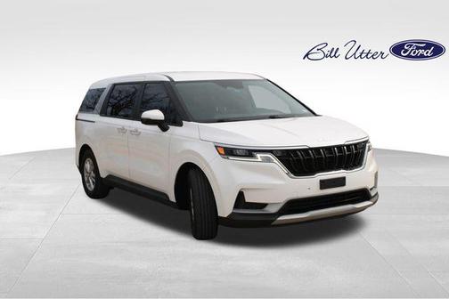 2023 Kia Carnival LX