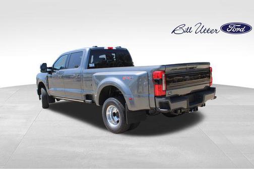 Carbonized Gray Metallic 2026 Ford F-350 Platinum