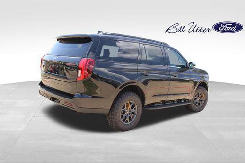 AGATE BLACK METALLIC 2026 Ford Expedition Tremor