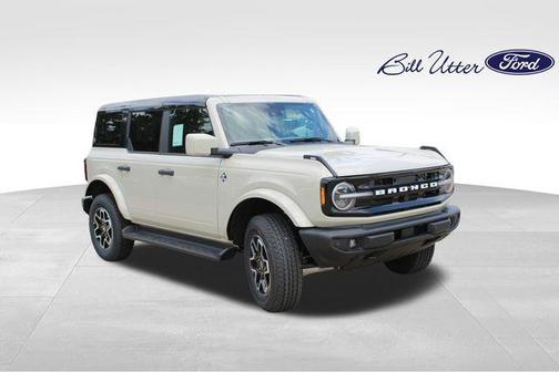 DESERT SAND 2026 Ford Bronco Outer Banks